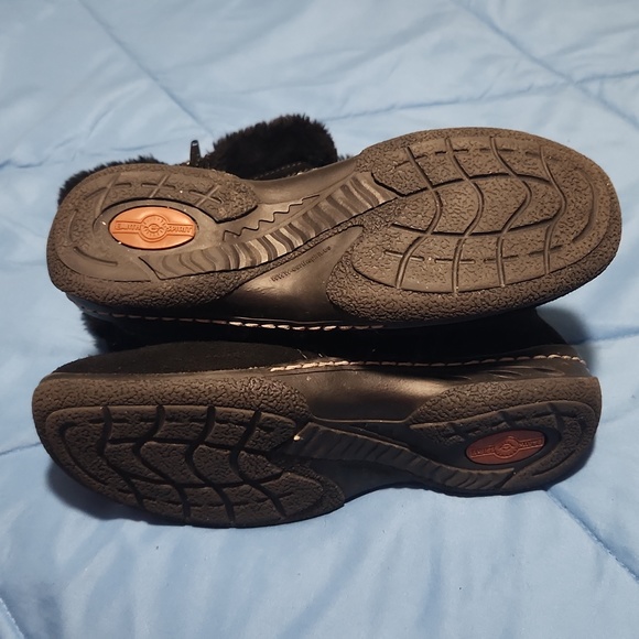 Winter Boots by Earth Spirit. - Picture 3 of 5